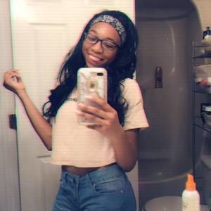 Meet your Posher, Brittnee